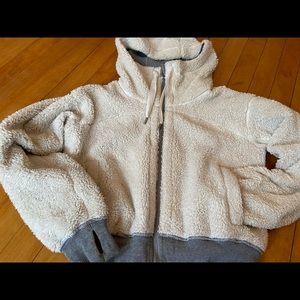 lululemon short sweet & Sherpa hoodie